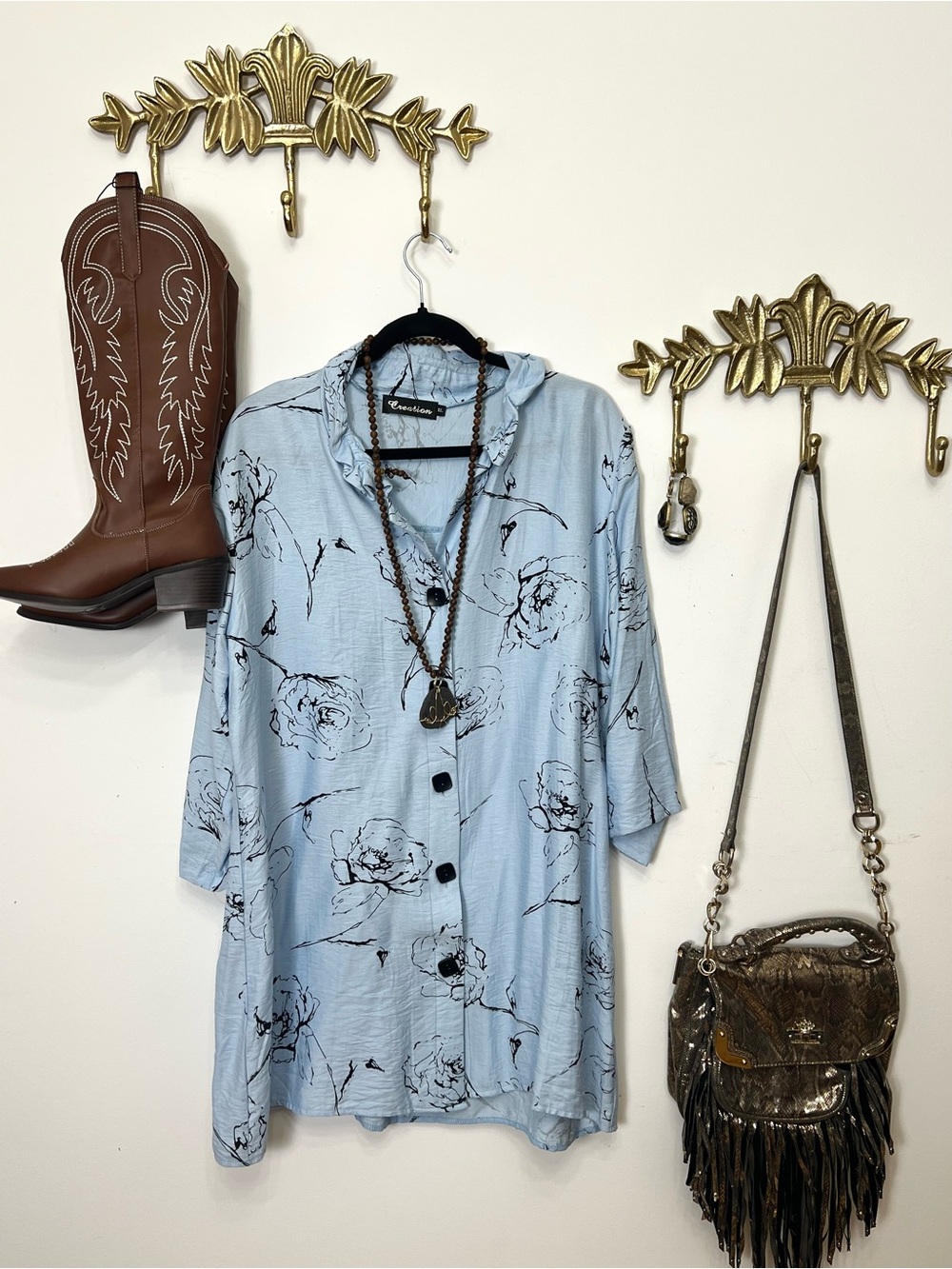 Light blue floral tunic button down XL ptp 25” l 33”